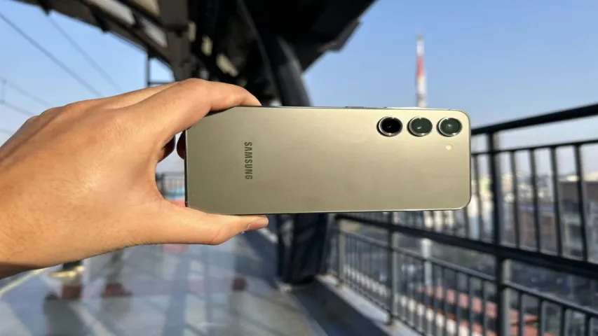 Samsung Offer: శాంసంగ్ బంపర్ ఆఫర్ గురించి విన్నావ బాబాయ్...సగం ధరకే 5జీ ఫోనట..!!