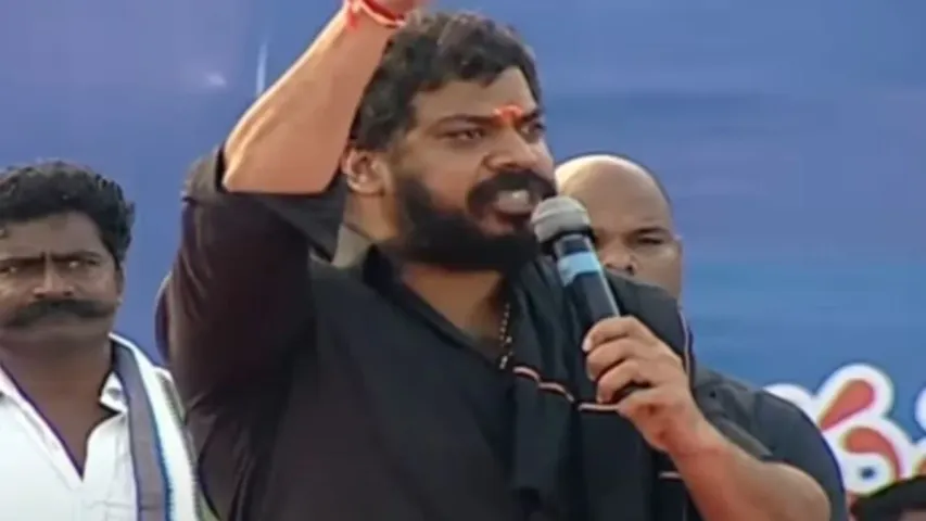 పవర్ లేని వ్యక్తి పవన్ కళ్యాణ్..మాజీ మంత్రి సంచలన వ్యాఖ్యలు.!