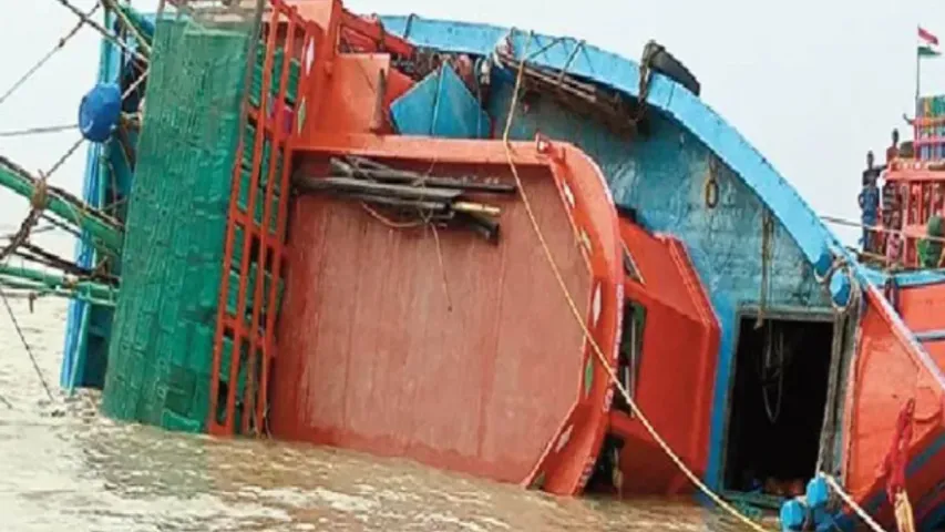 Boat accident: ఘోర పడవ ప్రమాదం...18 మంది గల్లంతు..3 మృతదేహాలు లభ్యం!