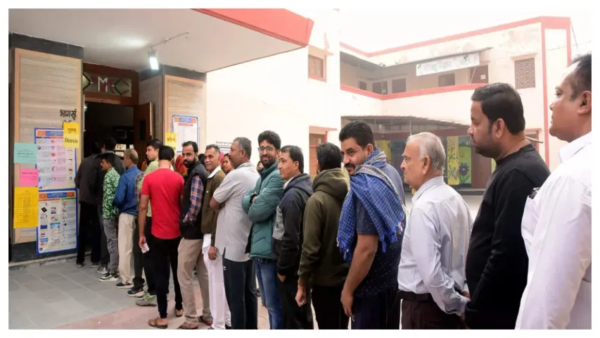 హైదరాబాద్ ఓటర్ల మొద్దు నిద్ర..ఇప్పటికీ కేవలం 13 శాతమే పోలింగ్!