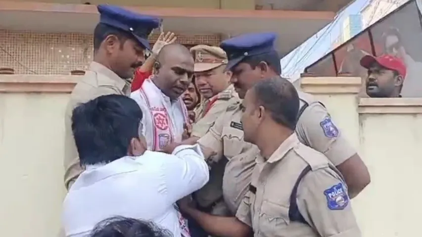 జనసేన రాష్ట్ర అధికార ప్రతినిధి అక్కల గాంధీ హౌస్ అరెస్ట్