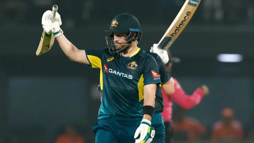 IND VS AUS: భారత్ బౌలర్ల తుక్కు రేగ్గొట్టిన ఆస్ట్రేలియా చిచ్చరపిడుగు.. టార్గెట్ ఎంతంటే?