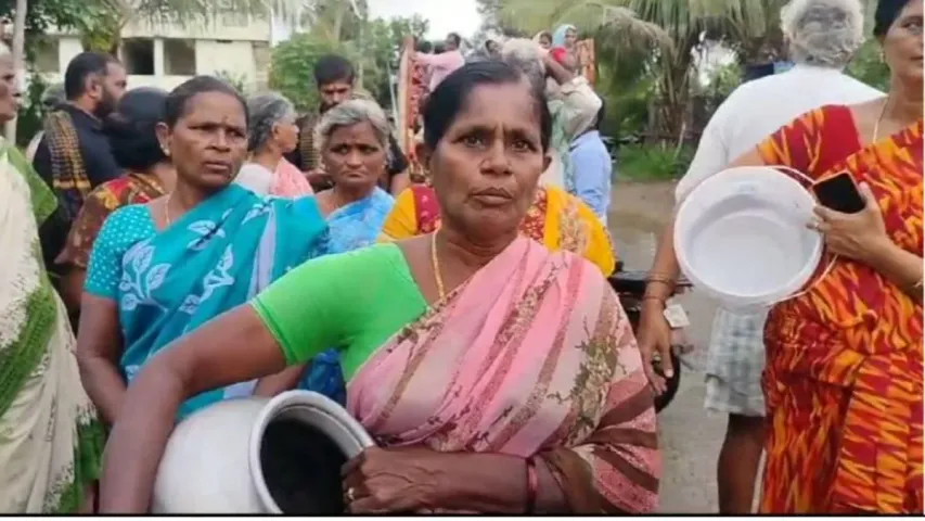 గుక్కెడు మంచినీరు కోసం రోడ్డెక్కిన గ్రామస్ధులు..!