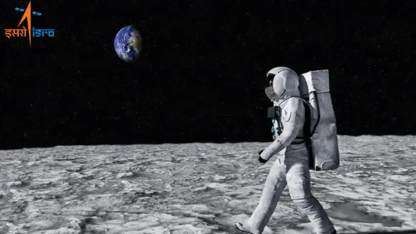 ISRO : 2040 నాటికి జాబిల్లి పైకి భారతీయుడు.. ఇస్రో ఛైర్మన్ సోమనాథ్ కీలక వ్యాఖ్యలు
