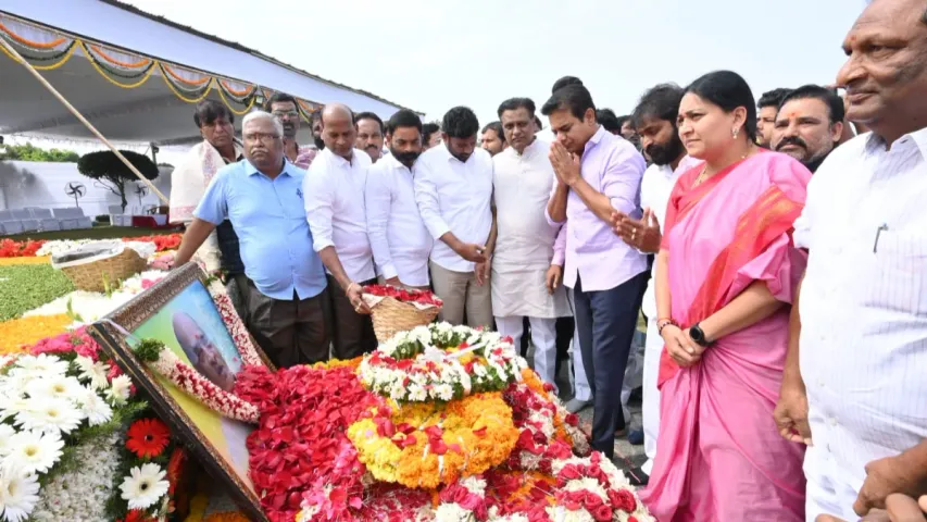 పీవీకి భారతరత్న ఇవ్వాలి.. కేటీఆర్ డిమాండ్