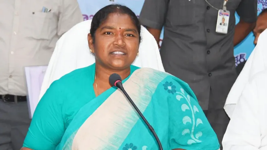 Minister Seethakka: బీజేపీ మెప్పు కోసమే.. కేసీఆర్‌కు మంత్రి సీతక్క కౌంటర్