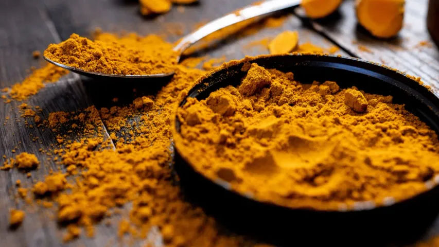 Turmeric: అనేక వ్యాధులకు చెక్‌ పెట్టే పసుపు.. పెయిన్ కిల్లర్ కూడా ఇదే.. ఇలా వాడి చూడండి!