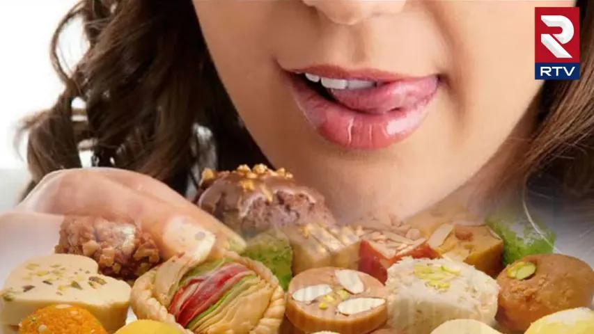 Sweets lovers: మీరు స్వీట్ చూస్తే ఆగలేరా? తీపికి దూరం జరగాలంటే ఇలా చేయండి.. 