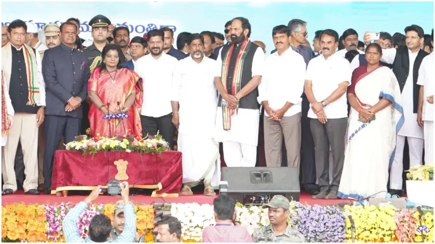 TS New Ministers: మొదటిసారిగా మంత్రులైన భట్టి, పొన్నం, సీతక్క,పొంగులేటి.. మినిస్టర్స్ పొలిటికల్ ప్రొఫైల్స్ ఇవే!