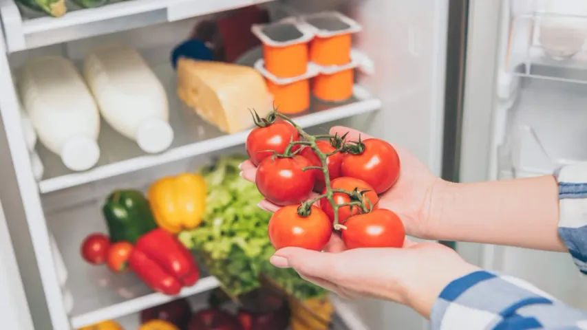 Tomatoes: టమాటాలు ఎక్కువరోజులు ఫ్రిజ్‌లో పెడుతున్నారా.. ప్రమాదంలో పడ్డట్లే