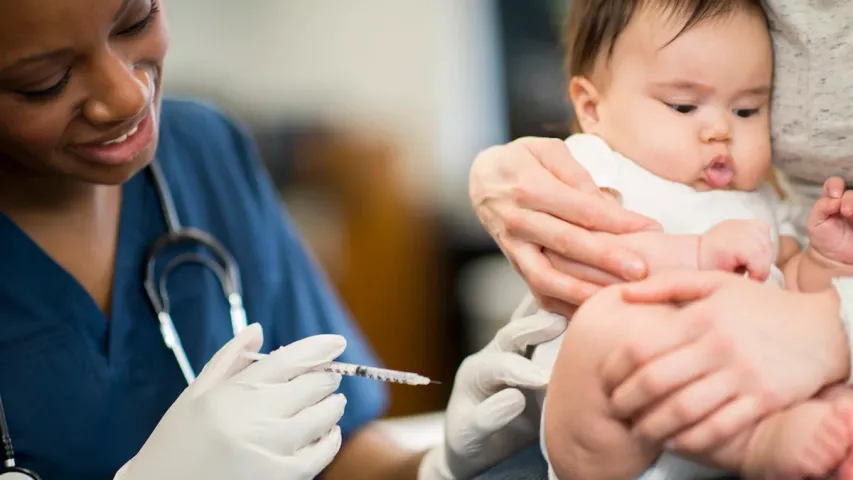 Vaccines for Children: చిన్నారులకు టీకాలు ఎందుకు వేయించాలి? ఎన్ని రకాల వ్యాక్సిన్స్ ఉన్నాయి? 