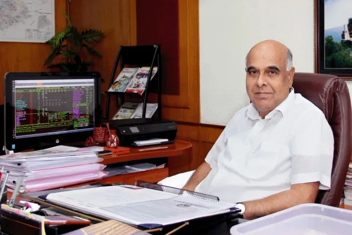 Telangana: అందుకే విద్యుత్‌శాఖ సమీక్షకు నేను వెళ్లలేదు..  సీఎండీ ప్రభాకర్‌ రావు సంచలన వ్యాఖ్యలు