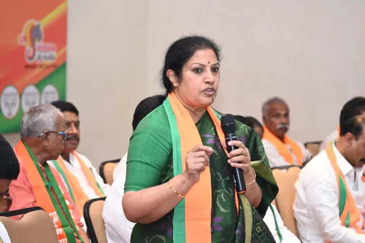 AP BJP: ఏపీలో అరాచక పాలన రాజ్యమేలుతోంది.. పురంధేశ్వరి ఫైర్