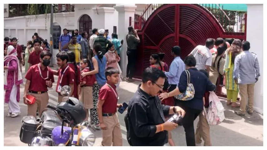 Bengaluru:బాబోయ్ బాంబు..బెంగళూరులో స్కూళ్ళకు బెదరింపు