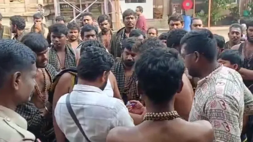 Tamilnadu: తమిళనాడు ఆలయంలో ఏపీ భక్తులపై దాడి.. వీడియో ఇదిగో..!
