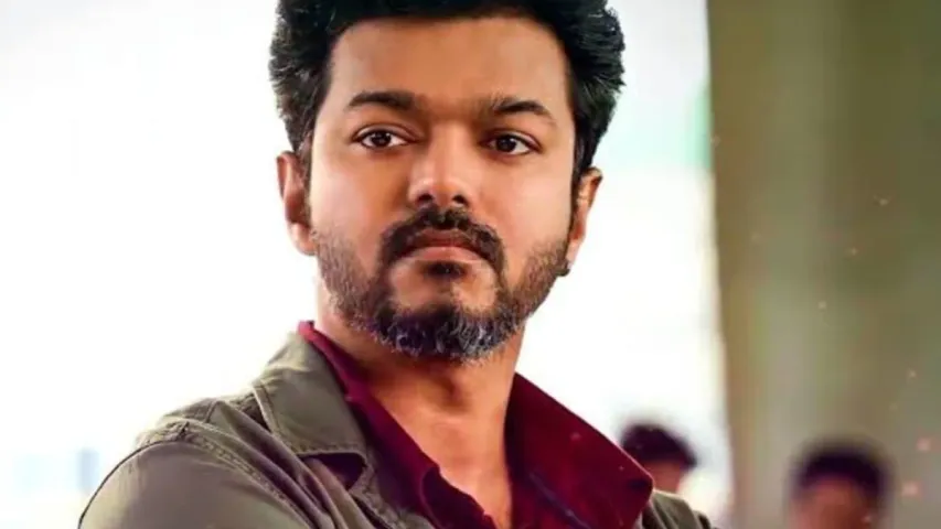 Tamil Hero Vijay: తమిళ స్టార్ హీరో దళపతి విజయ్ పై చెప్పు దాడి.!