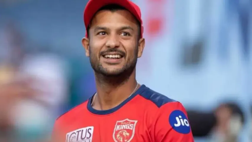 Mayank Agarwal : విమానంలో క్రికెటర్ మయాంక్‌కు తీవ్ర అస్వస్థత... ఆసుపత్రికి తరలింపు