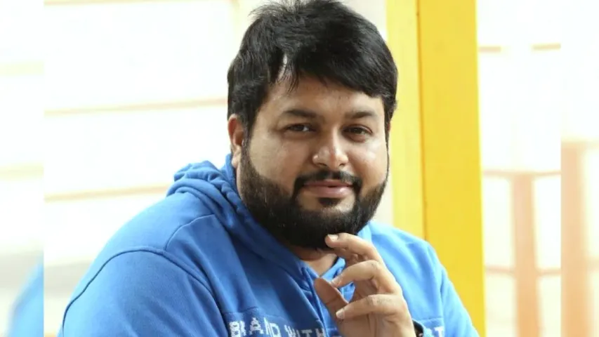 Thaman: తమన్ ను ఏకి పారేస్తున్న నెటిజన్లు.. పవర్ స్టార్ సాంగ్ ను కాపీ కొట్టాడా?