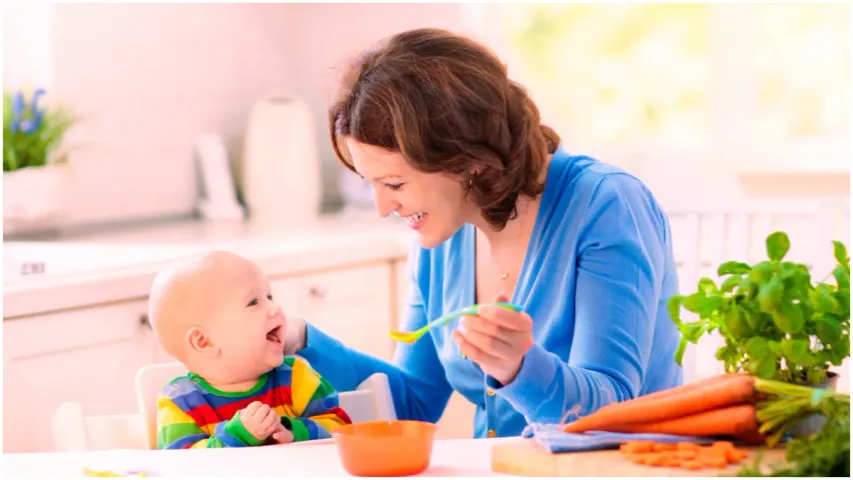 Solid Foods To babies: ఆరు నెలలు దాటిన బేబీస్ కు.. ఈ పండ్లు ఇస్తే ఎన్ని లాభాలో తెలుసా..!