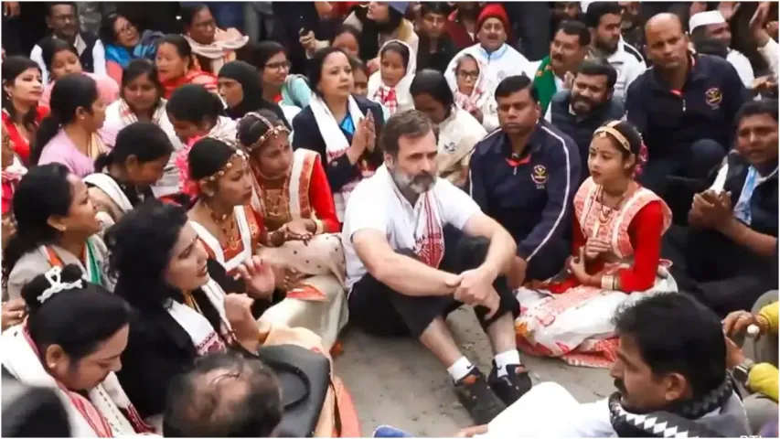 Rahul Gandhi: రాహుల్ గాంధీకి చేదు అనుభవం.. గుడిలోకి అనుమతించని ఆలయ కమిటీ