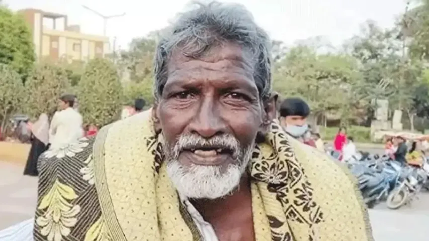 Kurchi Thatha: పోలీసుల అదుపులో కుర్చీతాత.. ఇంతకీ ఈయన ఎవరు..?