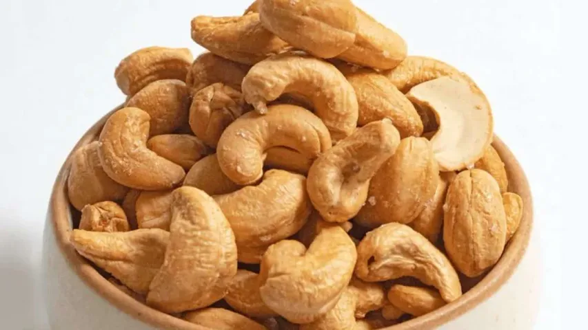Cashew: ఈ సమస్యలు ఉంటే జీడి పప్పుకు దూరంగా ఉండండి.. లేకపోతే అంతే సంగతి!