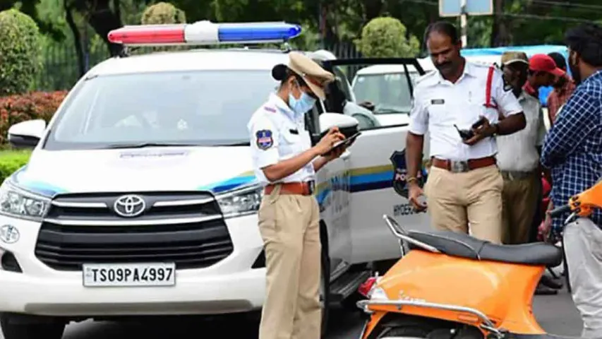 Telangana: మరో నాలుగు రోజుల్లో ముగియనున్న వాహనాదారుల పెండింగ్‌ చలాన్ల గడువు..
