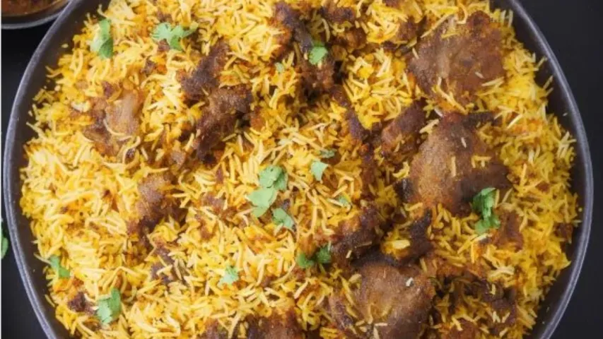 Mutton Biryani: అబిడ్స్ లో మటన్ ముక్క కోసం తన్నులాట.. కొట్టుకున్న కస్టమర్లు, వెయిటర్లు.. రాజాసింగ్ వార్నింగ్.!