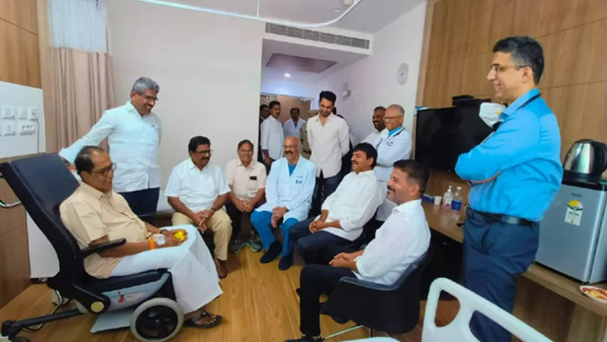 CM Revanth Reddy: తమ్మినేని, గడ్డం ప్రసాద్‌లను పరామర్శించిన సీఎం రేవంత్‌ రెడ్డి