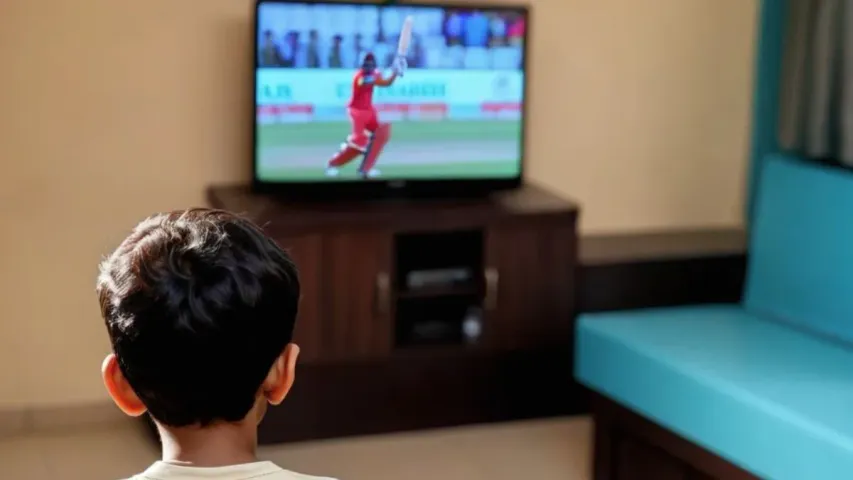 Smart TV: 32 అంగుళాల స్మార్ట్ టీవీ రూ7,199కే.. ఛాన్స్ మిస్‌ చేసుకోవద్దు!