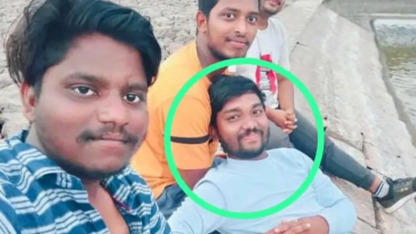 Crime News: సెల్ఫీ తీసుకుంటూ గ్రామ వాలంటీర్ మృతి