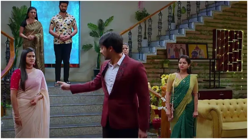Brahmamudi Serial : భార్యను ఇంట్లో నుంచి వెళ్ళిపోమన్న కళ్యాణ్.. కావ్య పై అనామిక నిందలు
