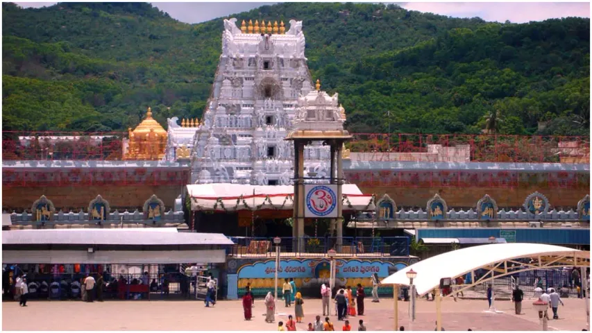 Temple: ఆహ్లాదం.. ఆధ్యాత్మికం.. గుడికి ఎందుకు వెళ్లాలంటే?