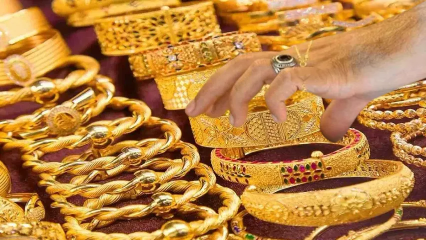 Gold and Silver Price : బంగారం ధర మళ్లీ పెరిగింది.. వెండి కాస్త తగ్గింది.. ఈరోజు ఎంతంటే.. 