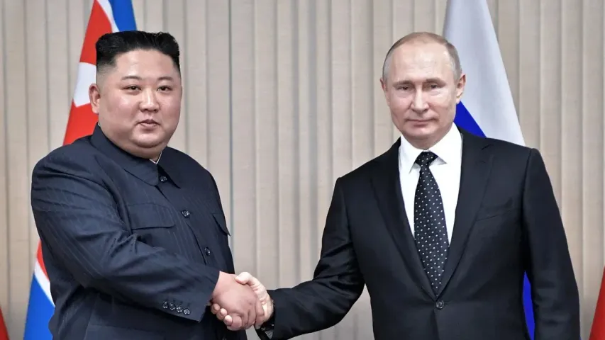 Kim - Putin : కిమ్‌ జోంగ్‌ ఉన్‌కు రష్యా అధ్యక్షుడు పుతిన్ గిఫ్ట్‌.. ఏంటంటే