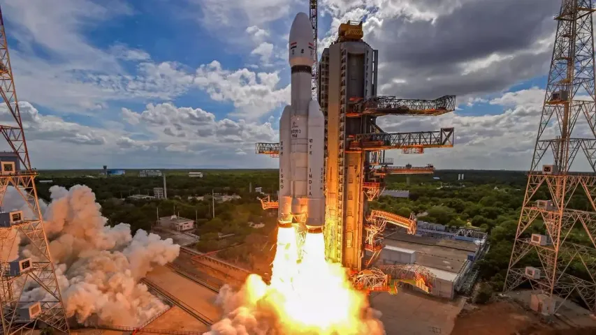 ISRO : అంతరిక్షంలో మరోసారి సత్తా చాటనున్న భారత్.. రాబోయే 14 నెలల్లో 30 ప్రయోగాలు