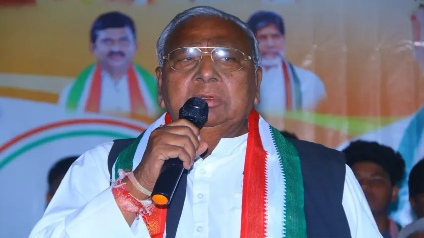 V. Hanumantha Rao: నాకు ఎంపీ  టికెట్ వస్తే గెలిచేవాడిని.. వీహెచ్ కీలక వ్యాఖ్యలు