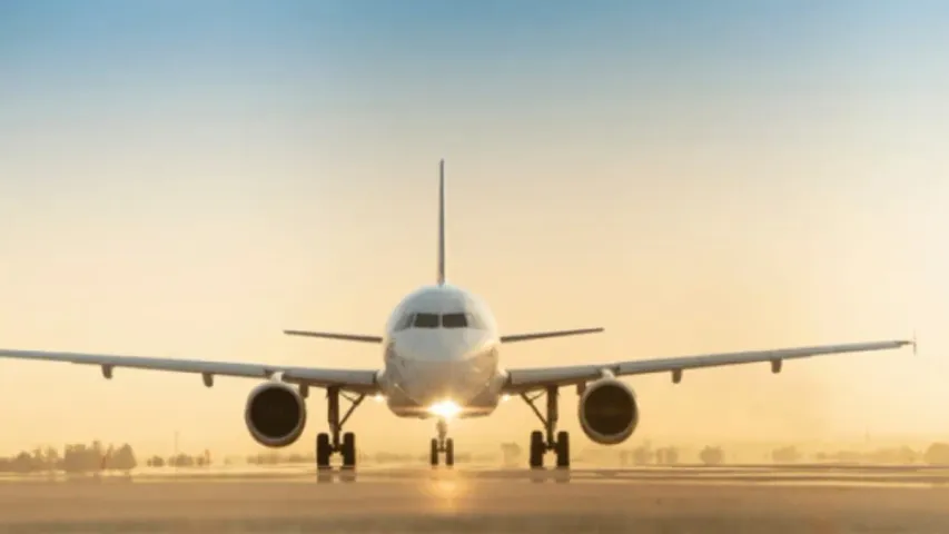 Flight: విమానంలో ఏసీ ఆఫ్‌...సాంకేతిక లోపంతో 5 గంటల పాటు లోపలే ప్రయాణికులు.. పలువురికి తీవ్ర అస్వస్థత!