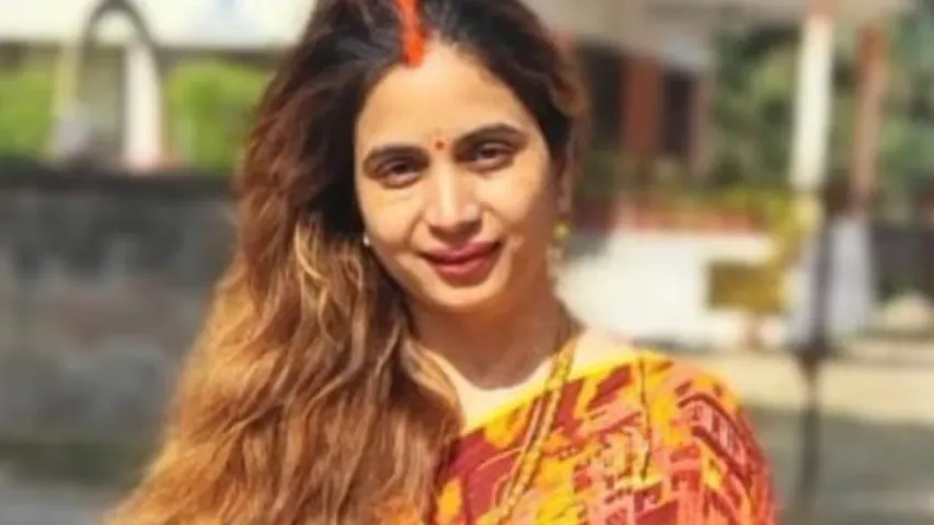 ప్రముఖ సింగర్‌ విజయలక్ష్మి ఆత్మహత్య.. ఫ్యాన్ కి ఉరేసుకుని!