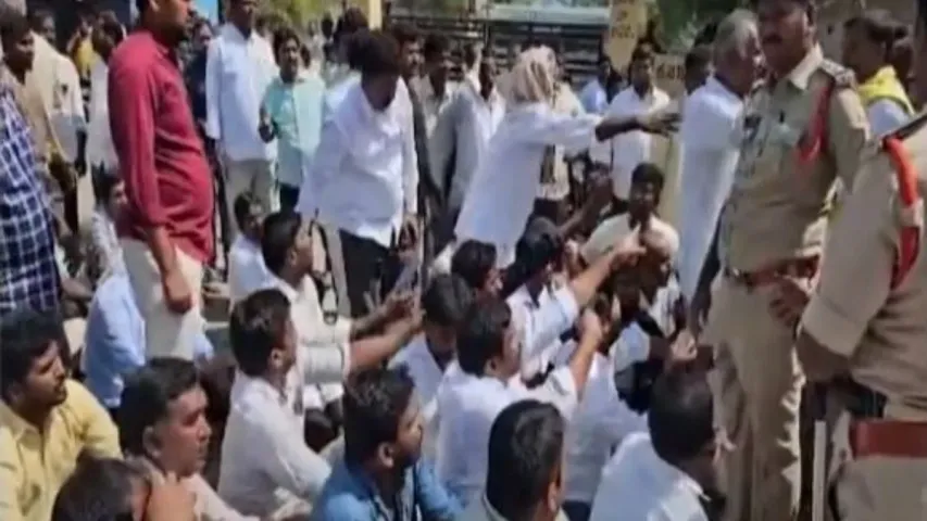 Kadapa: ముద్దనూరు అల్లర్ల ఘటనపై సీరియస్ యాక్షన్ తీసుకున్న కర్నూలు రేంజ్ డీఐజీ.!
