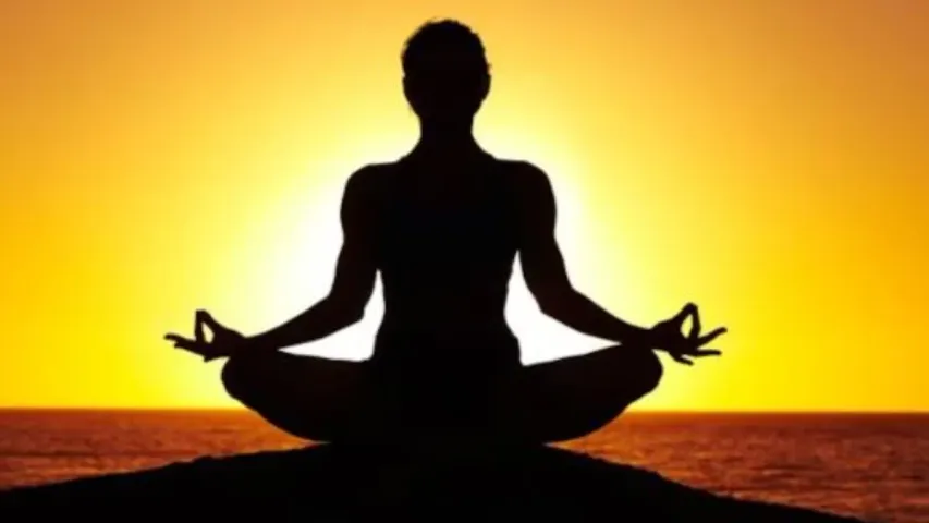 Health Tips: వందేళ్లు ఆరోగ్యంగా ఉండాలంటే ఈ ఆసనాలు వేయాల్సిందే