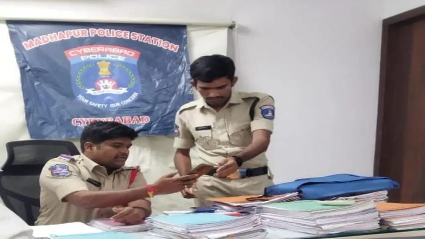 BRS : బీఆర్ఎస్ సోషల్ మీడియా కన్వీనర్ క్రిశాంక్ ఫోన్ సీజ్..!