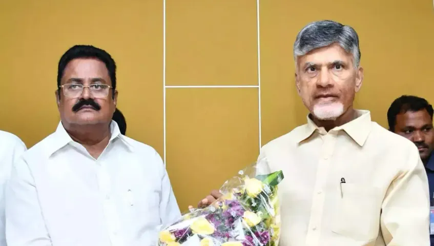 Ex MLA Scv Naidu: శ్రీకాళహస్తి టీడీపీలో వర్గ పోరు