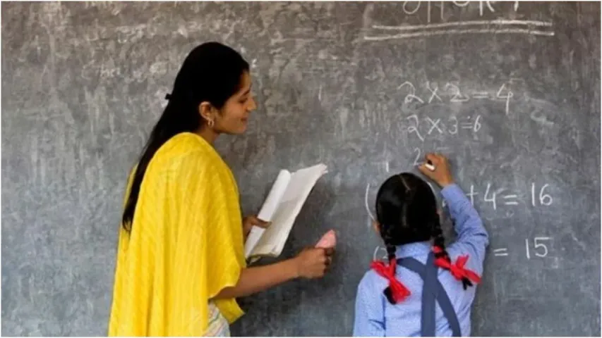 TS: తెలంగాణలో స్పెషల్ డీఎస్సీకి కసరత్తు.. సీతక్కతో మంతనాలు!