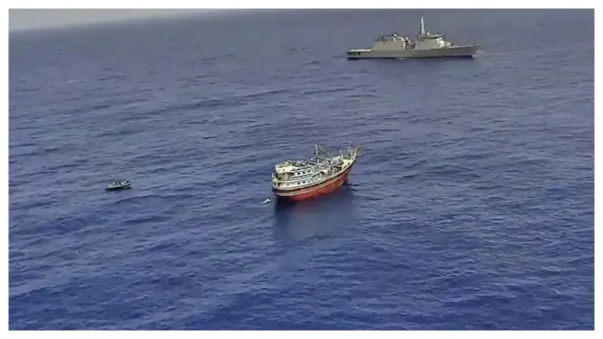 Indian Navy: 23 మంది పాకిస్థానీలను కాపాడిన భారత నేవీ!