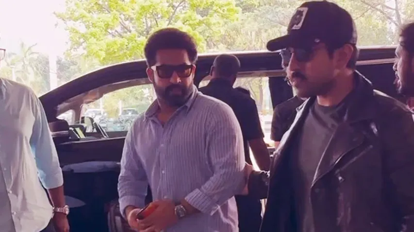 Ram Charan-NTR: హైదరాబాద్ ఎయిర్పోర్ట్ లో రామ్ - భీమ్.. ఇద్దర్నీ ఒకే చోట చూసి ఫ్యాన్స్ ఏం చేశారో తెలుసా..?