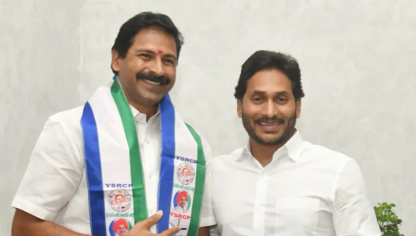 Vangaveeti Narendra: వైసీపీలో చేరిన వంగవీటి నరేంద్ర
