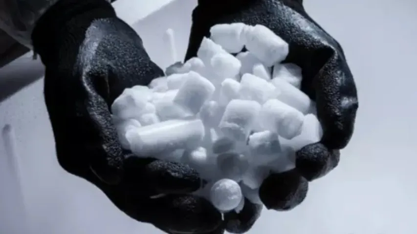 Dry Ice : డ్రై ఐస్‌ అంటే ఏమిటి? దానిని తిన్న వారు ఎందుకు ఆసుపత్రి పాలయ్యారు?