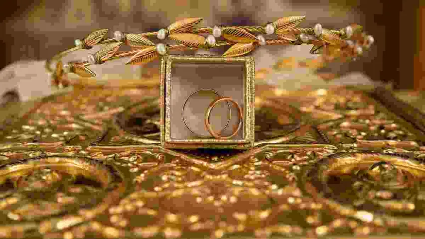 Gold Rate : పైపైకే అంటున్న బంగారం..టాప్ లేచిపోతోంది