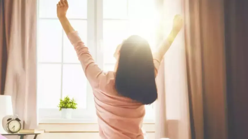 Life Style : ఉదయం లేచిన వెంటనే ఈ పనులు చేస్తున్నారా.. అసలు చేయోద్దు!
